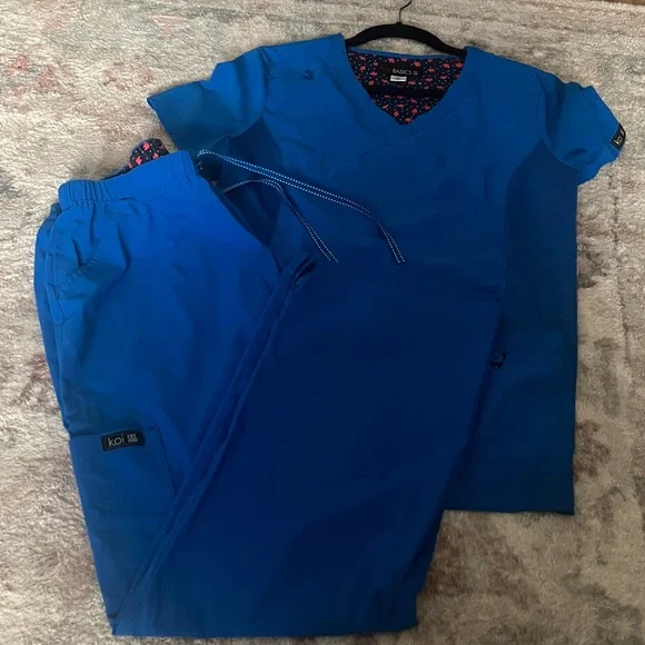 Royal Blue Scrub Set with Floral Lining by Koi - Picture 4 of 5